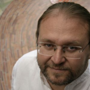 Pfotograph of the artist_Peter Smik_01